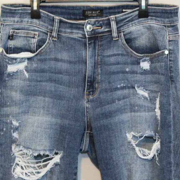 Judy Blue Destroyed Distressed Boyfriend Jeans Women's Plus Size 14W H11774 - Picture 4 of 12